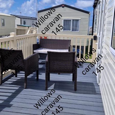 Willows Caravan 145 Llanddwywe Экстерьер фото