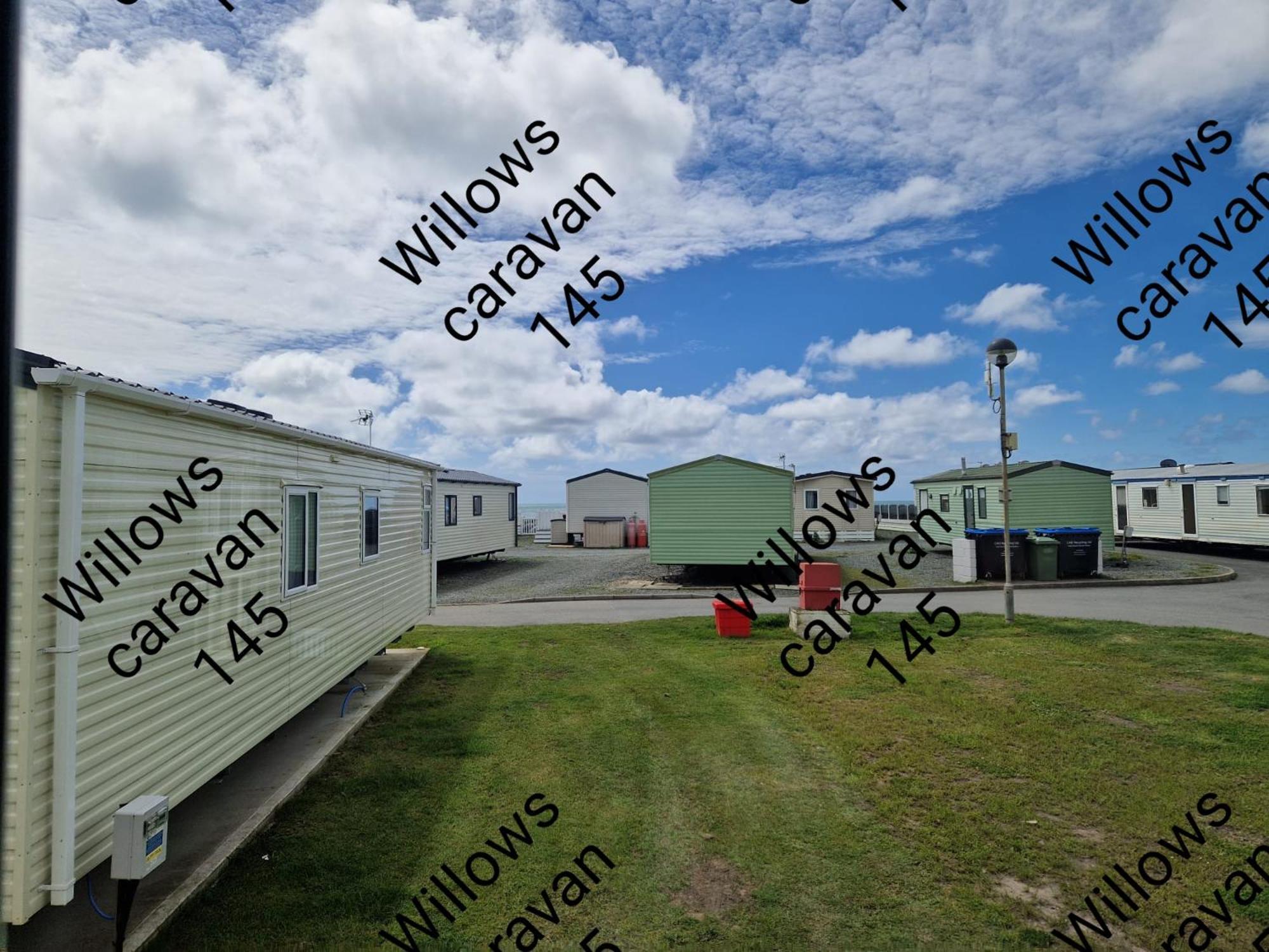 Willows Caravan 145 Llanddwywe Экстерьер фото