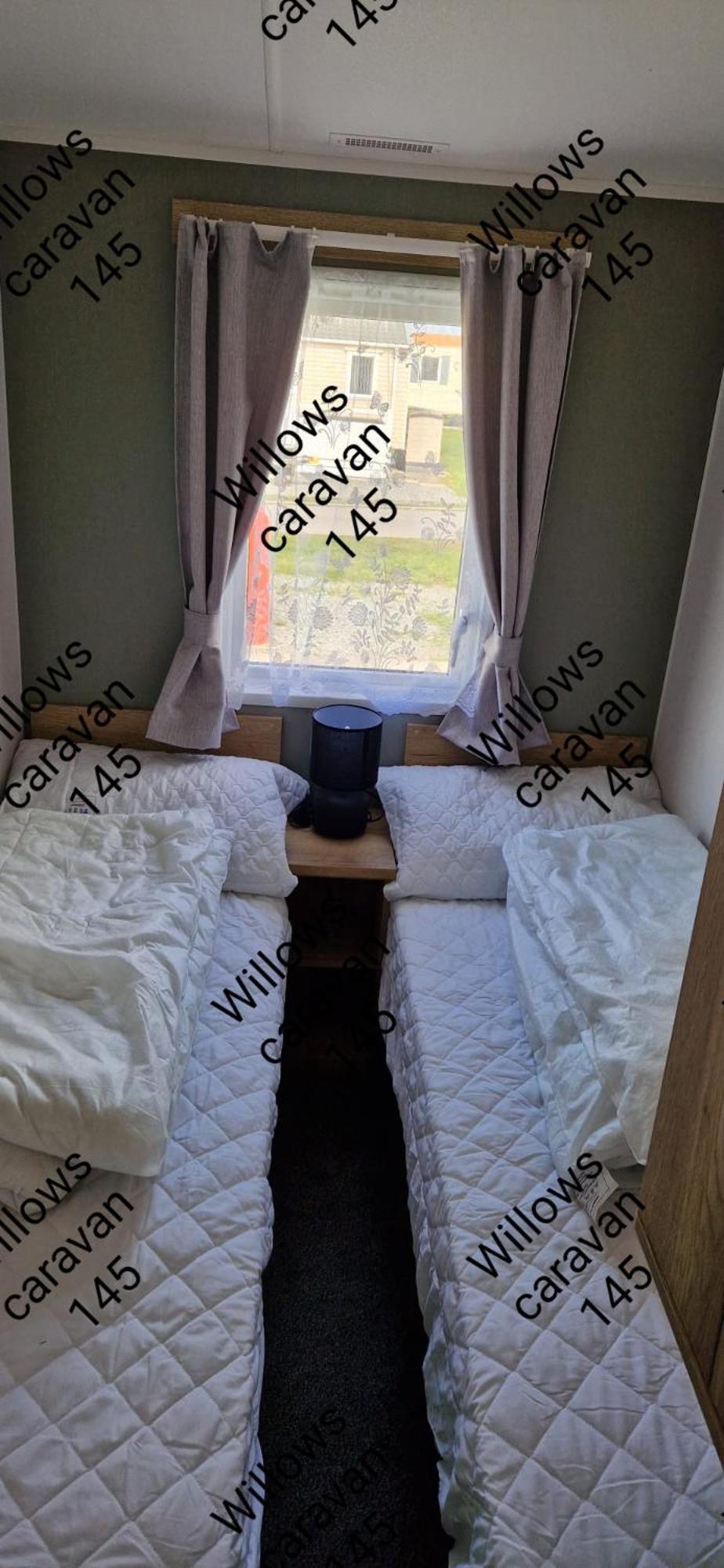 Willows Caravan 145 Llanddwywe Экстерьер фото